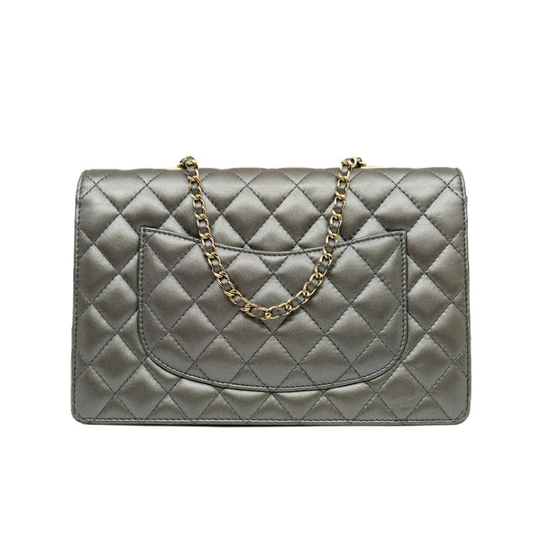 flap bag grey with pearl seri 23