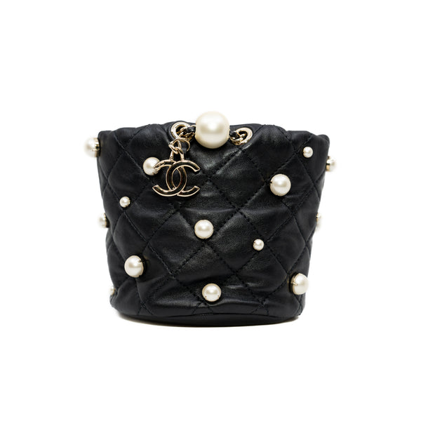mini limited bucket chain bag with pearl in leather black ghw seri 31