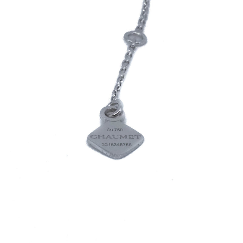 diamond shape pandent diamond necklace in 18k wg