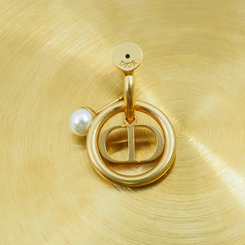 circle cd pandent pearl earring ghw