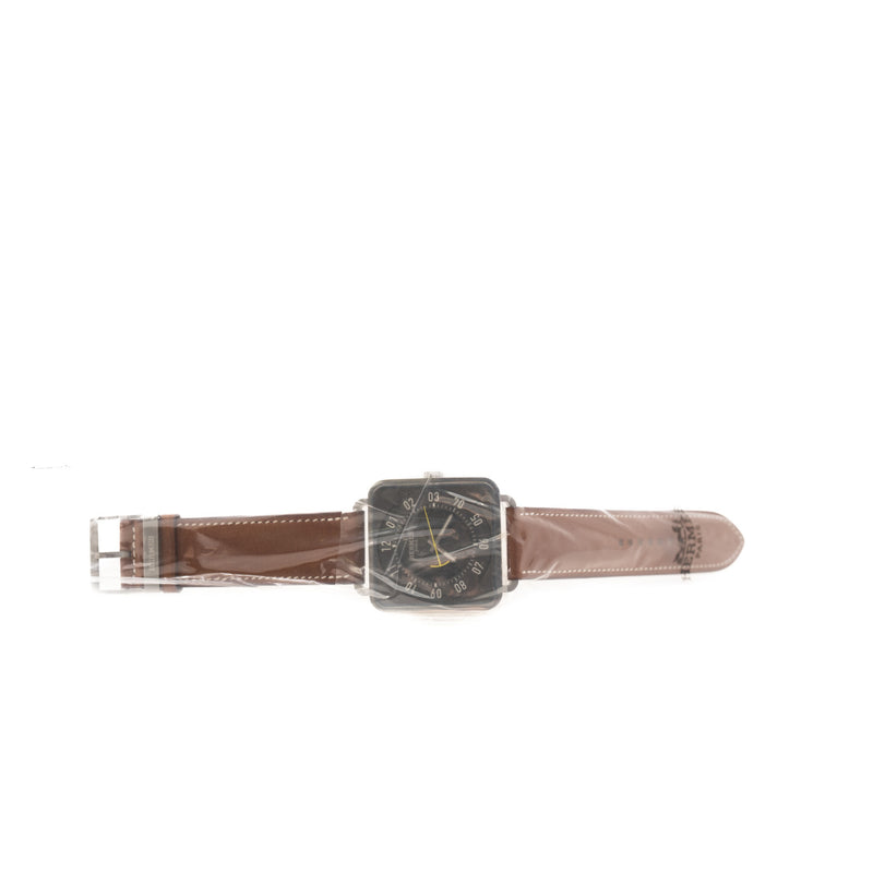 Carre H watch, 45 mm in brown leather band phw #w045778ww00