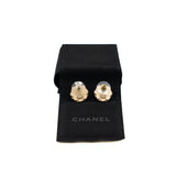 thumbnail circle logo pearl earring in ghw - L'UXE LINK