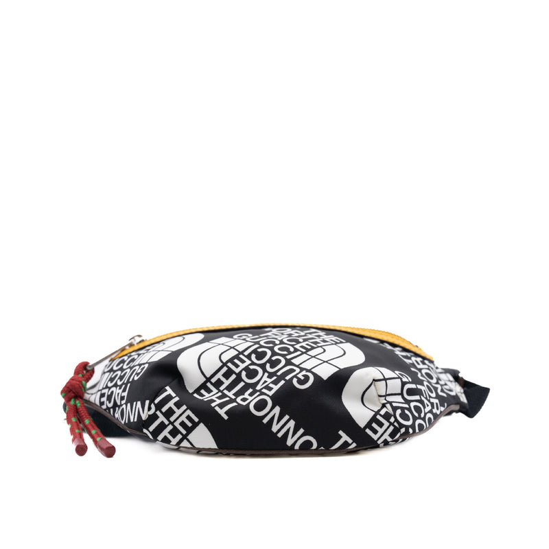 collaboration with north face belt bag in fabric white/black