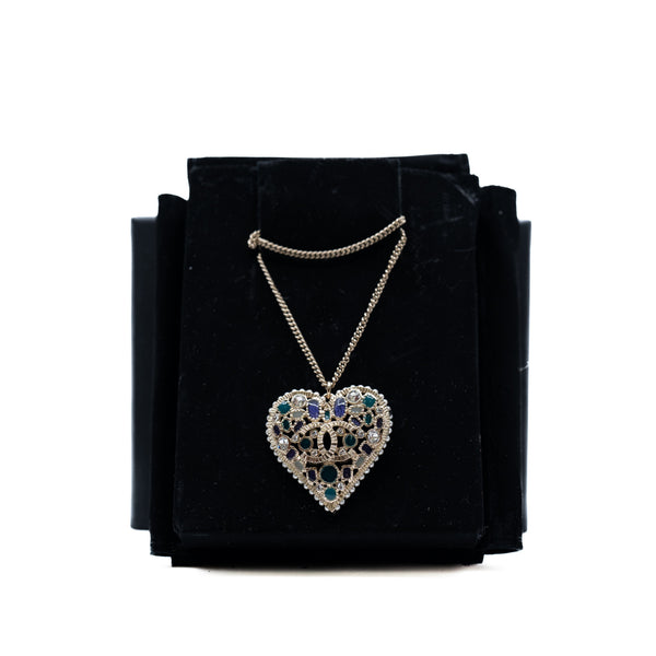 cc logo color crystal heart pandent necklace in phw