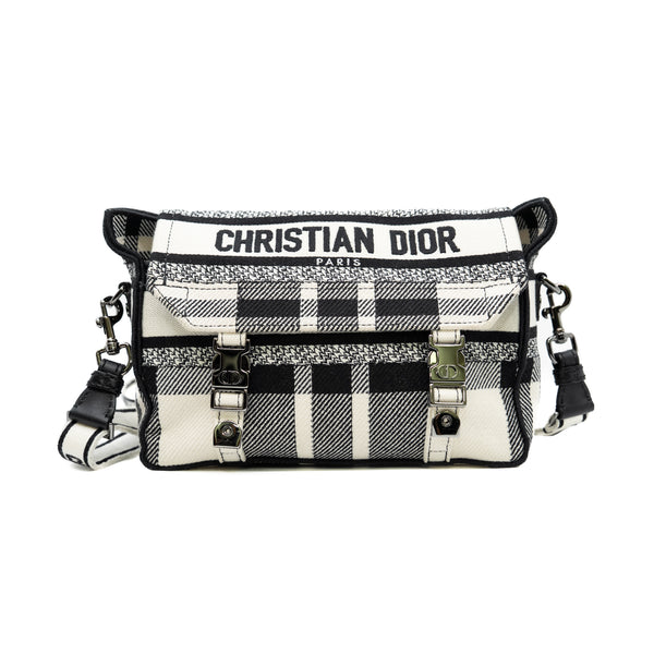 small camp messenger bag in fabric black/white 2022