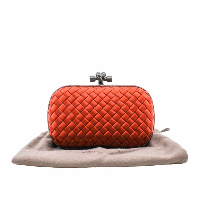 clic clutch in satin orange - L'UXE LINK