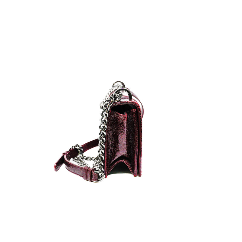 medium diorama in crackled leather red phw 2015
