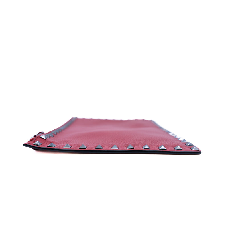 Black Rockstud Red Calfskin Zip-Up Clutch Bag - L'UXE LINK