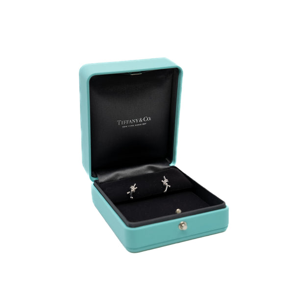 Knot Earrings with diamonds in 18k WG