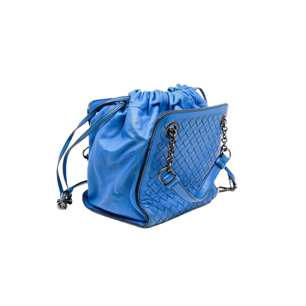 Drawstring bucket in electric blue