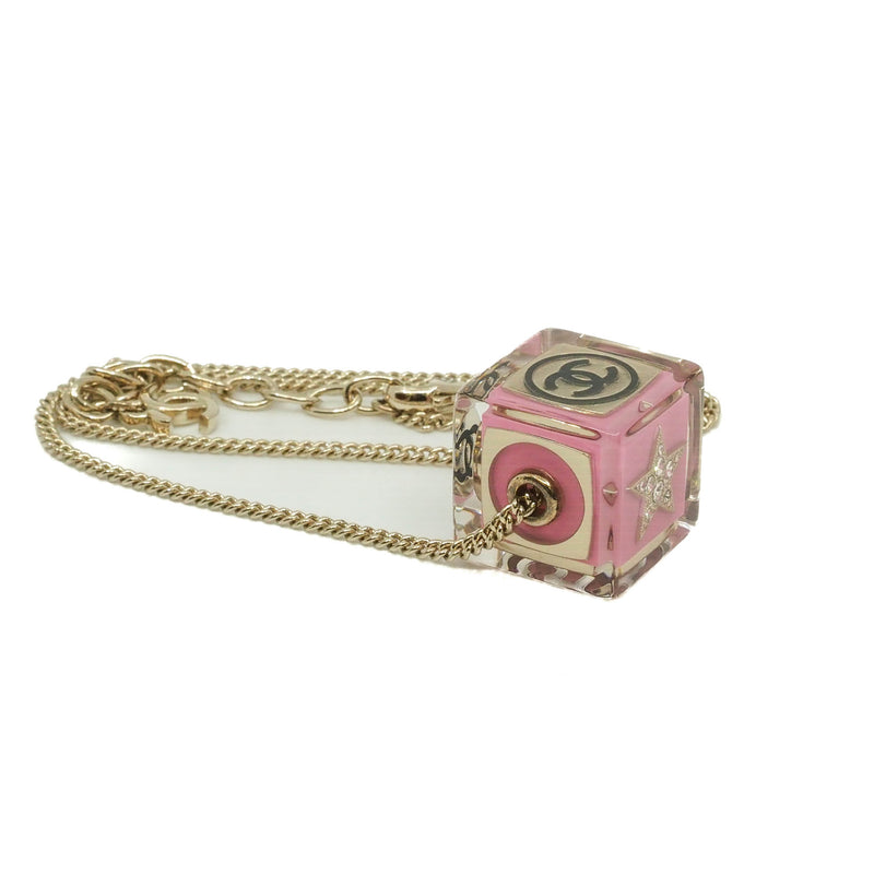 no.5 dice pandent necklace in pvc ghw pink
