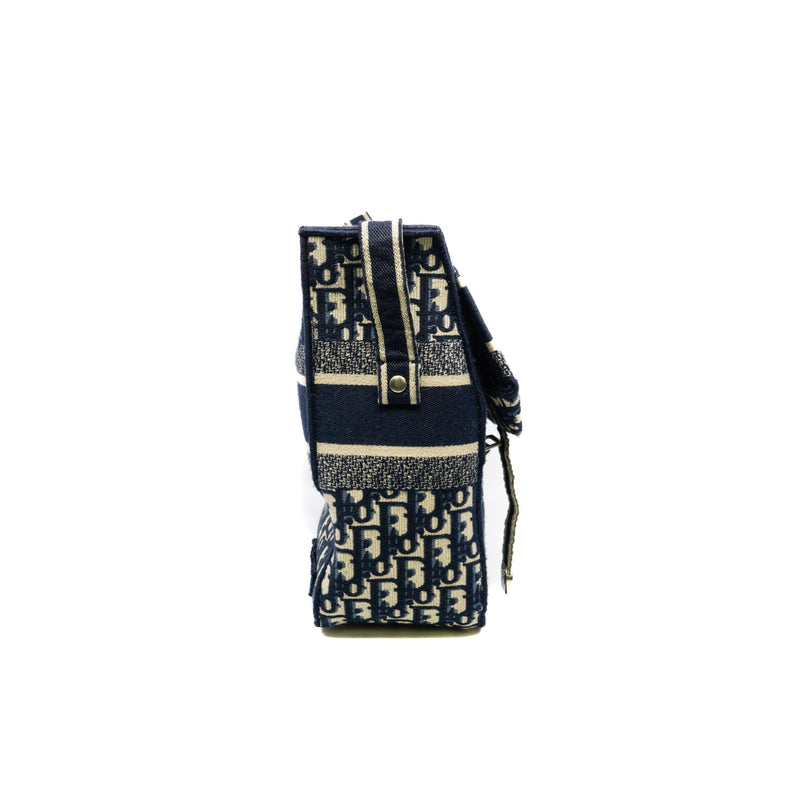 Medium Diorcamp Bag Blue Dior Oblique Embroidery