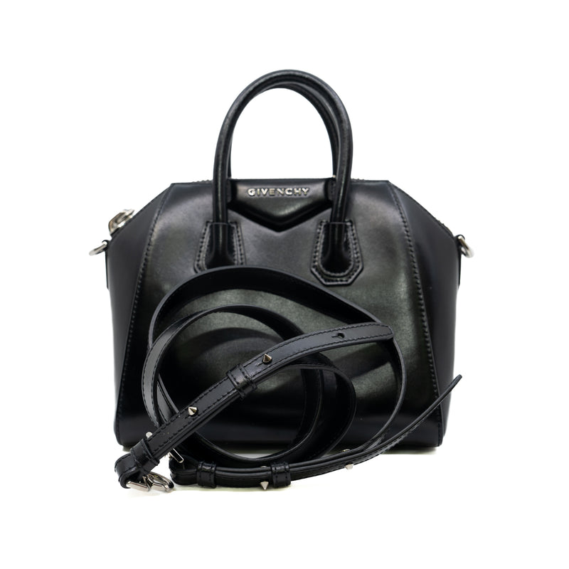 antigona bags in black box leather phw