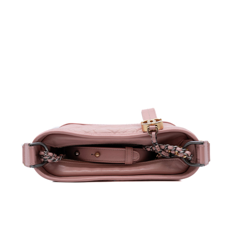 Small Gabrielle In Light Pink Calfskin Hobo Bag Multicolor Hardware Seri 27 - L'UXE LINK