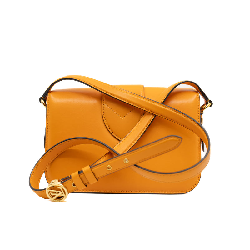 pont 9 with strap in smooth calfskin gold ghw - L'UXE LINK