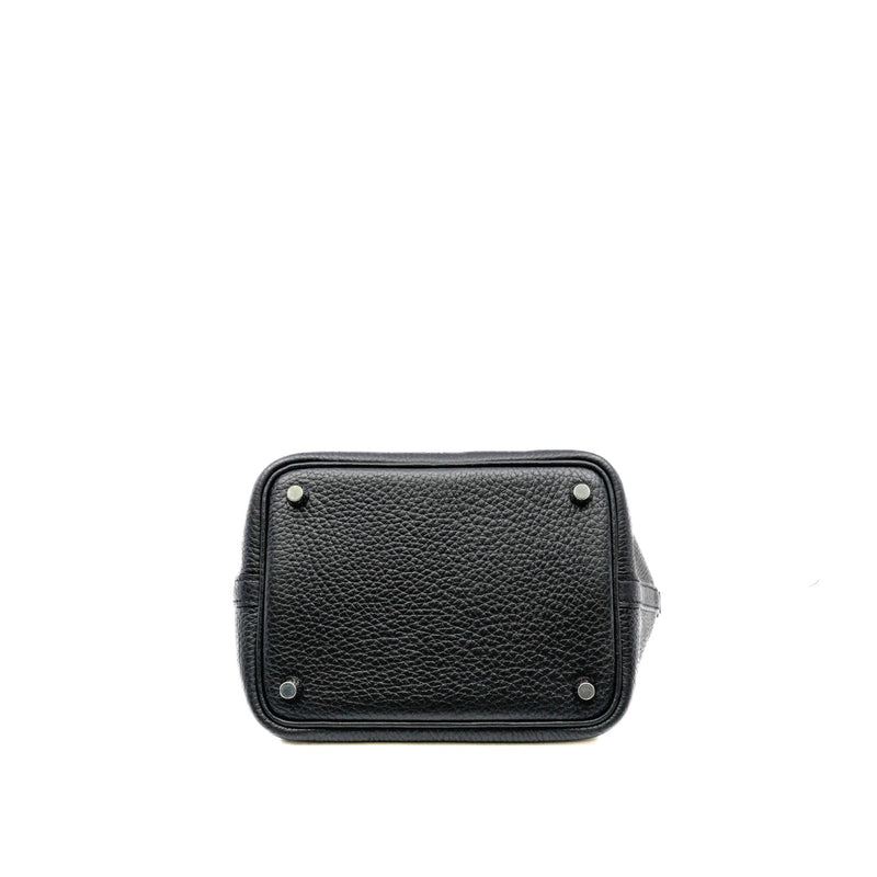 picotin 18 in tc black phw W stamp