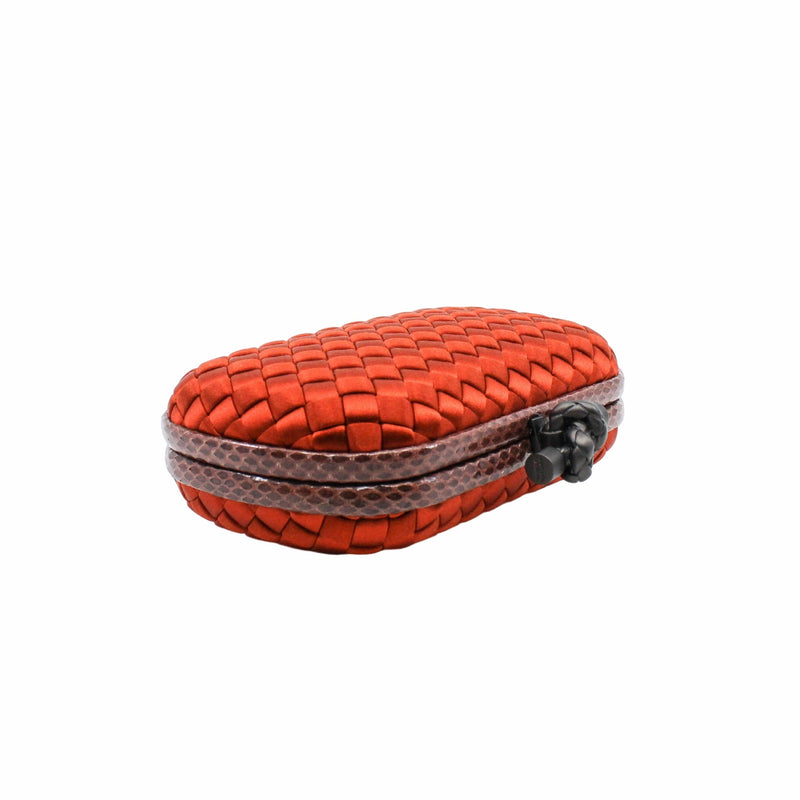 clic clutch in satin orange - L'UXE LINK