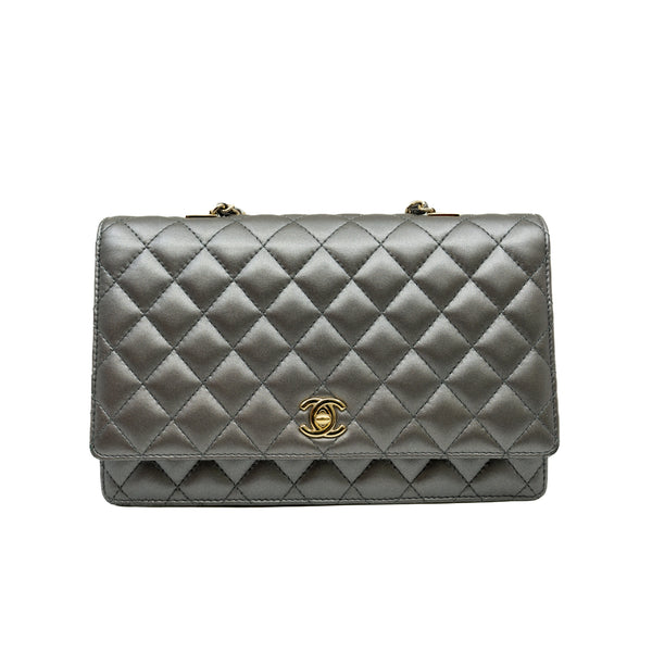 flap bag grey with pearl seri 23