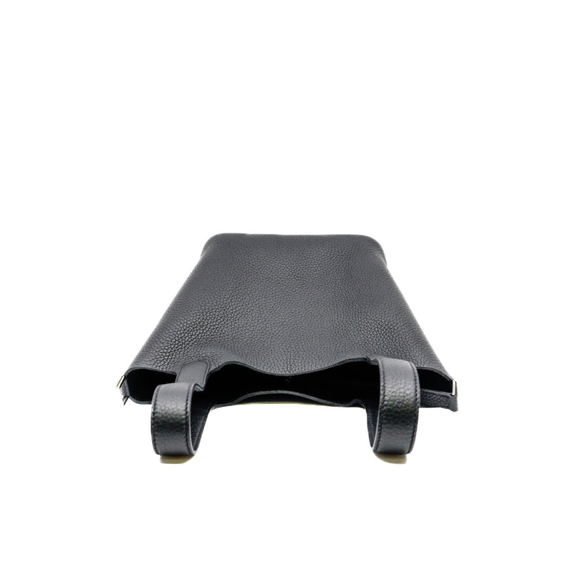 picotin 18 in tc black phw W stamp