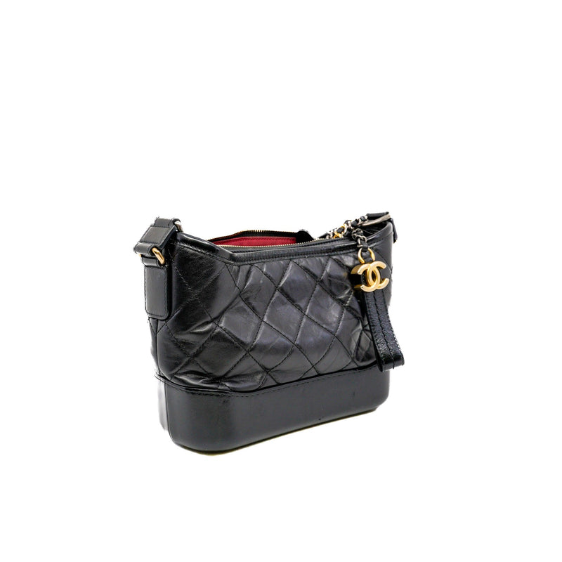 Small Gabrielle Hobo in black calfskin PHW