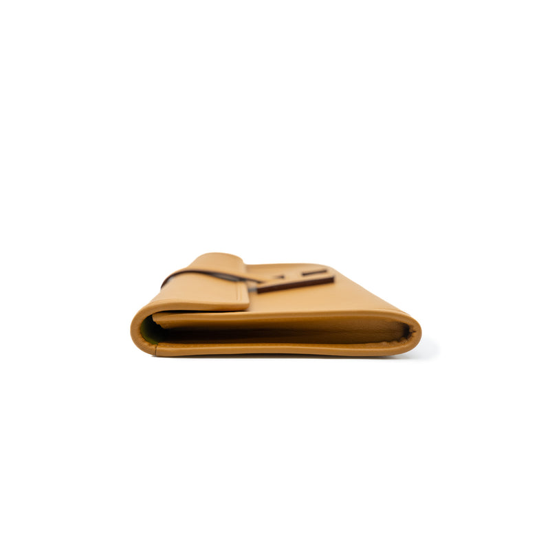 jige clutch in swift brown/lime y stamp