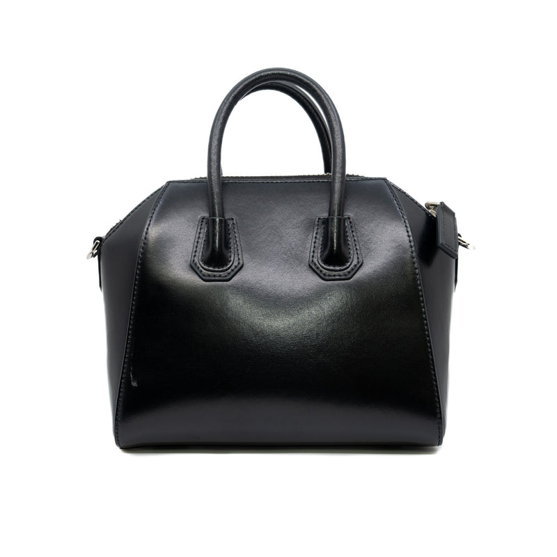 antigona bags in black box leather phw