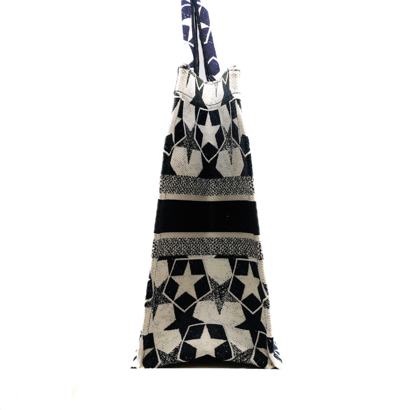 Large Dior Book Tote Blue White Dior toile Embroidery 2021 - L'UXE LINK