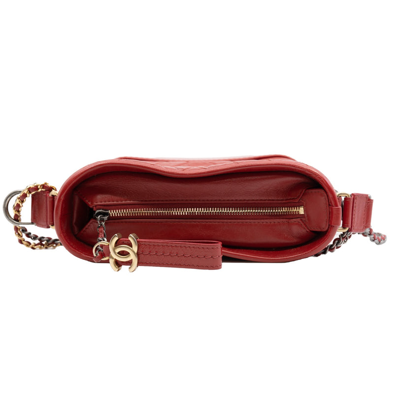 Small Gabrielle In Red Aged Calfskin Leather Hobo Bag Multicolor Hardware Seri 27 - L'UXE LINK
