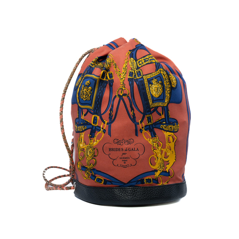 Sac Soie Cool 22 Drawstring Silk Backpack Bucket Bag Square Q Stamp