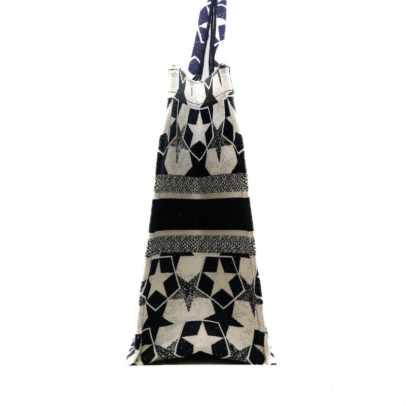 Large Dior Book Tote Blue White Dior toile Embroidery 2021 - L'UXE LINK