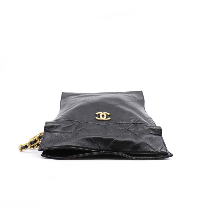 Medium Classic Black Lambskin Leather Pocket Bag GHW With Chain Seri 30 - L'UXE LINK