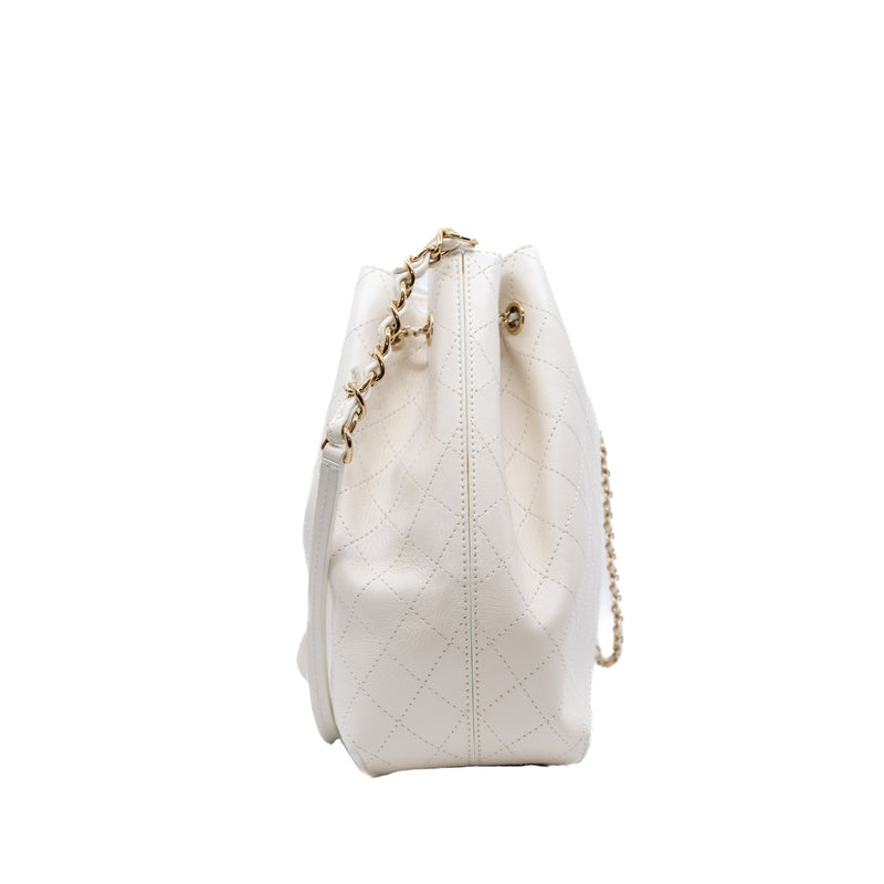 CC Drawstring In White Calfskin Quilted Bucket Bag GHW Seri 27 - L'UXE LINK