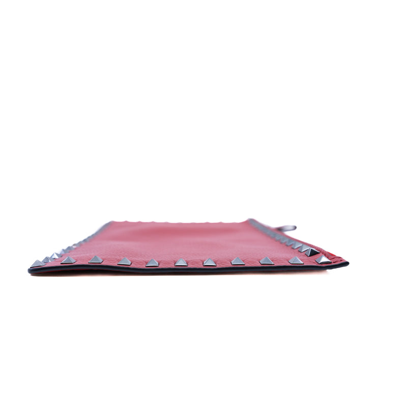 Black Rockstud Red Calfskin Zip-Up Clutch Bag - L'UXE LINK