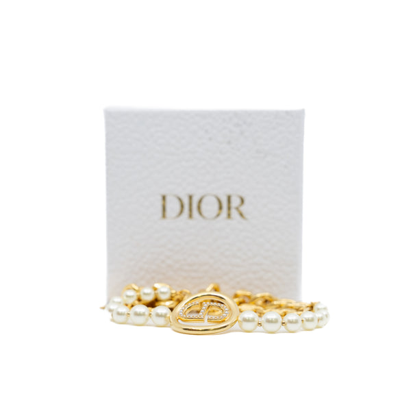 30 Montaigne Bracelet With CD Logo Resin Pearl Gold/White - L'UXE LINK