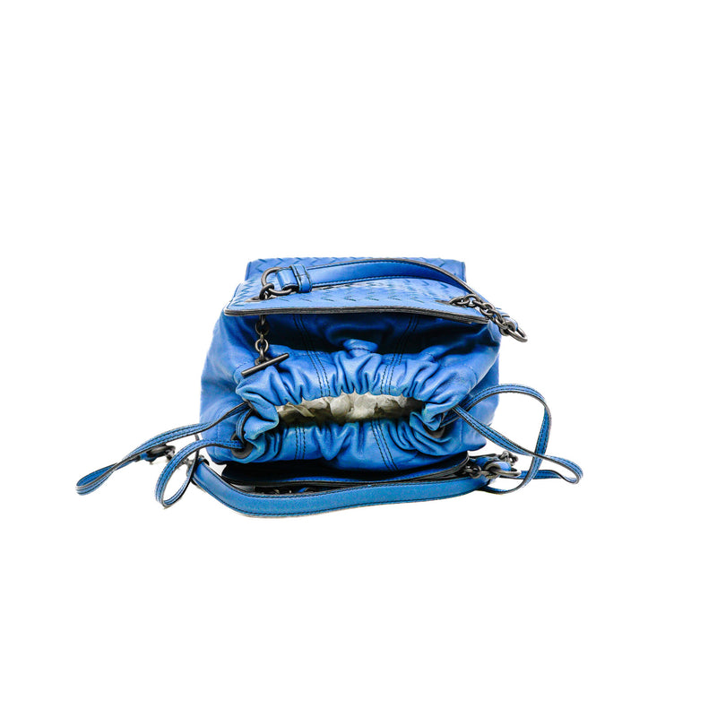 Drawstring bucket in electric blue