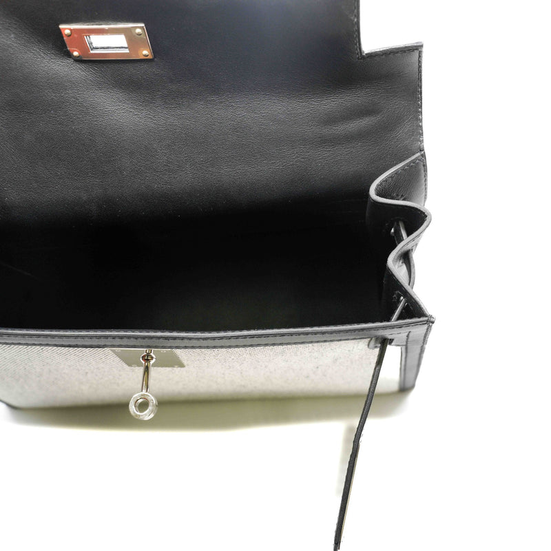 kelly 28 in swift black/fabric white Z stamp