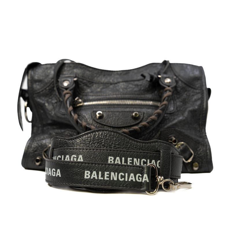 Mini Le City Bag In Black Arena Storico Lambskin PHW With Logo Strap - L'UXE LINK