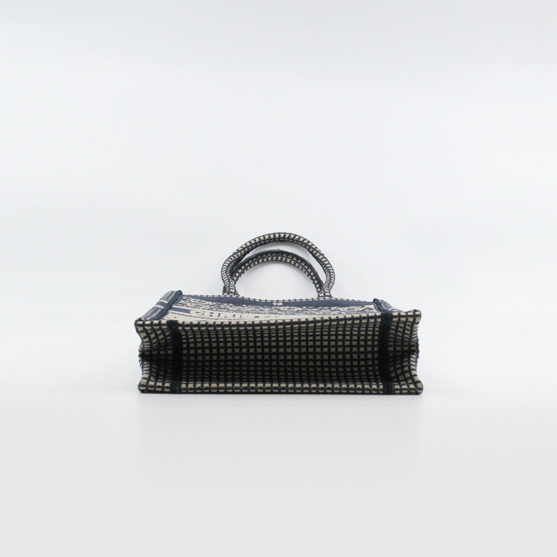 La Mort Vertical In Navy/Beige Canvas Book Tote - L'UXE LINK