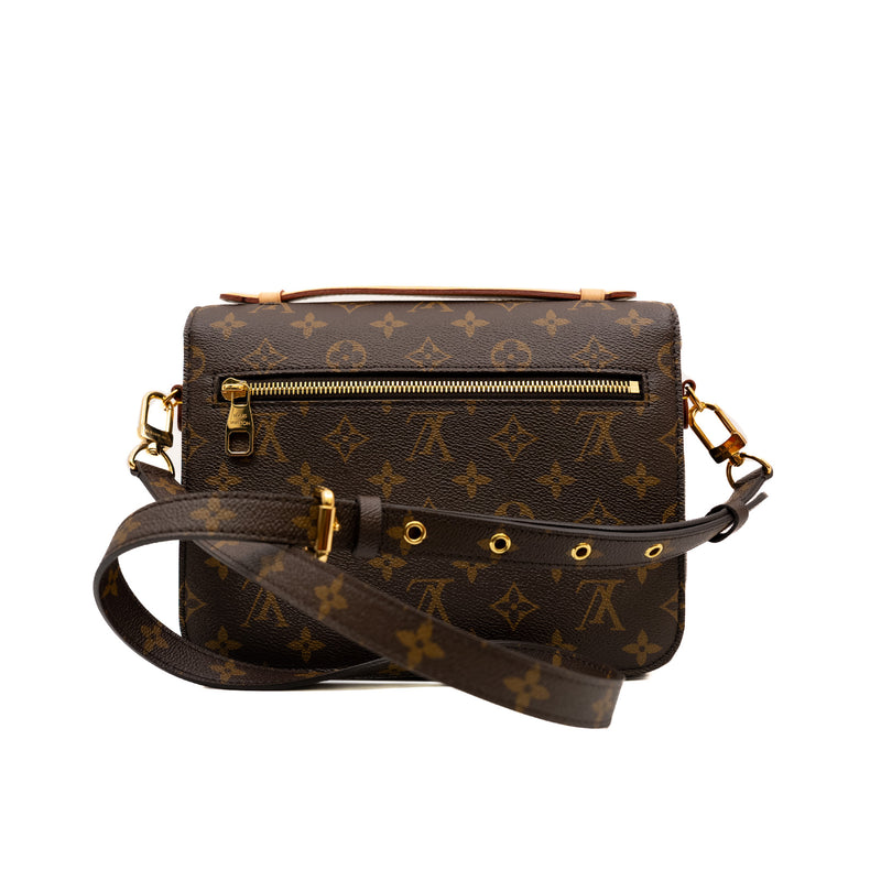 pochette metis in monogram canvas ghw 2021