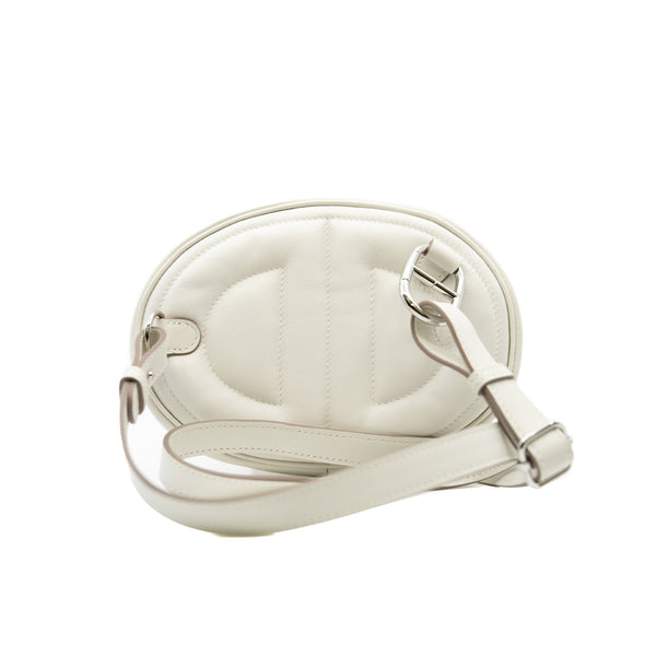 in- the-loop verso belt bag in swift white/lime phw B stamp