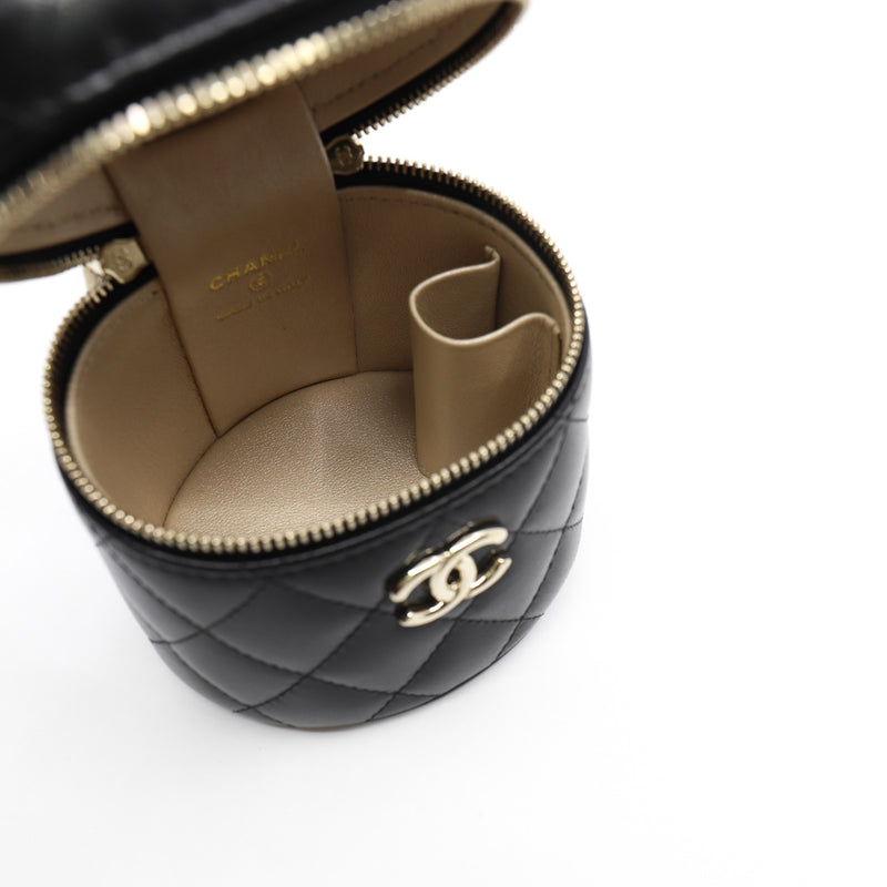 Mini Black CC Ruched Top Handle Vanity Case In Shiny Lambskin GHW Seri 32 - L'UXE LINK
