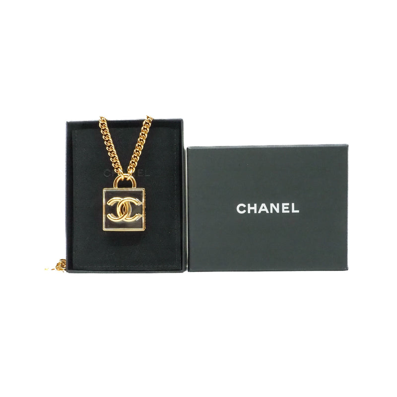 cc logo vanity top handle bag pandent necklace in ghw