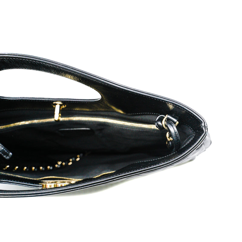 Medium 31 Black Shiny Quilted Calfskin Shopping Bag GHW Seri 28 - L'UXE LINK