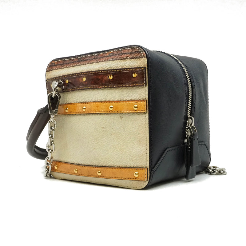 limited dice bag in leather black phw - L'UXE LINK