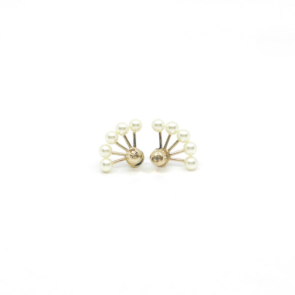 Petite Tribale Pearl Earrings in ghw