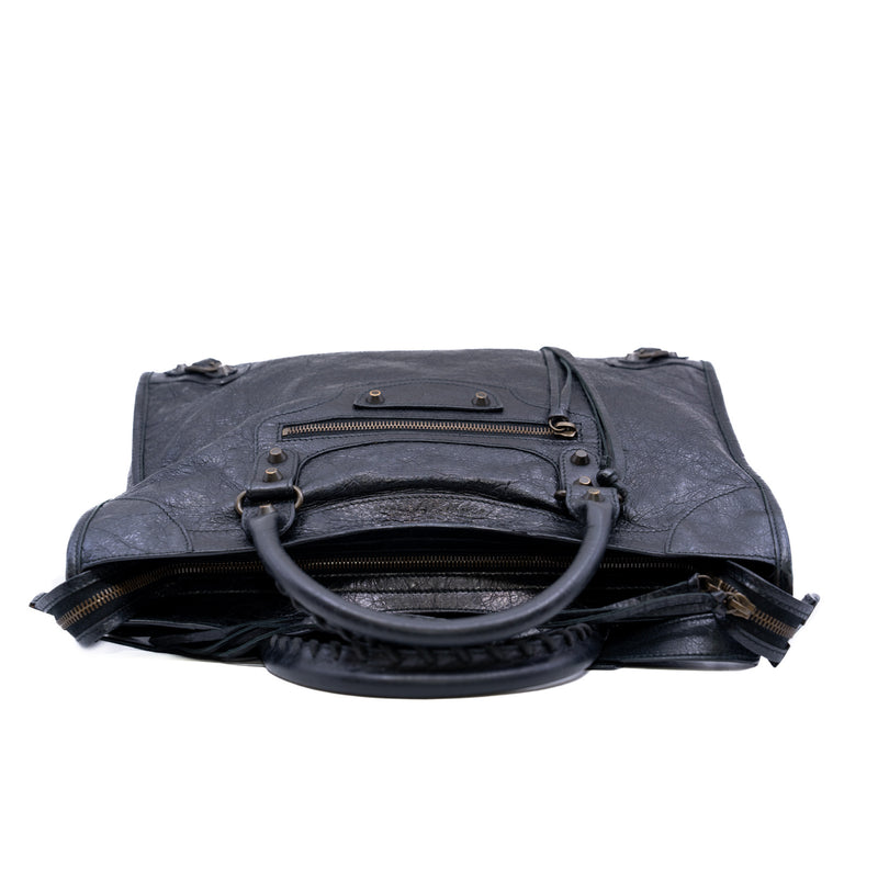 part time studs shoulder bag in leather black ruthenium hw