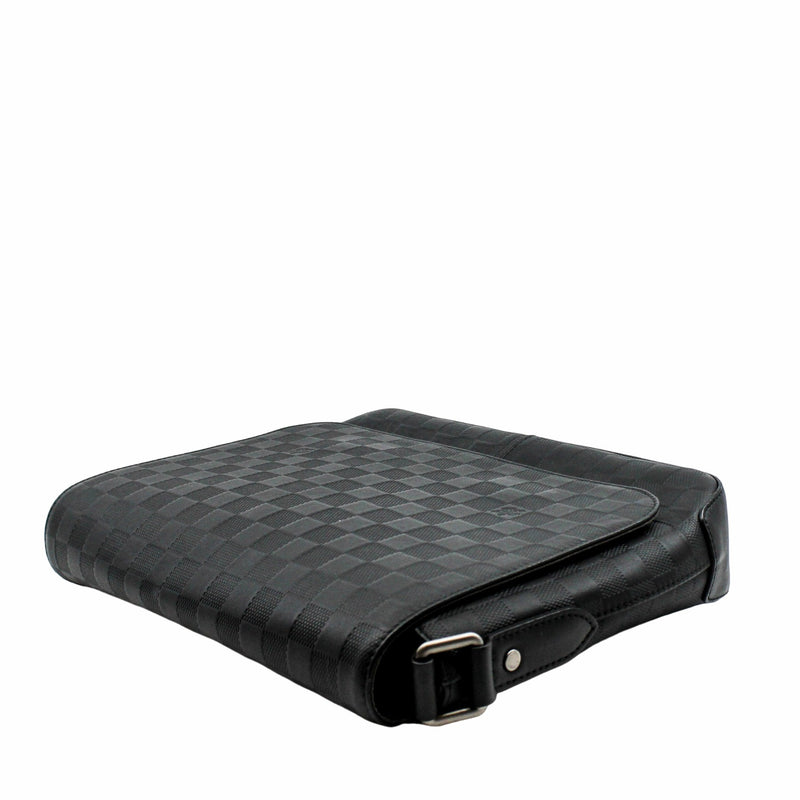 Messenger District Damier Infini  Granit black phw - L'UXE LINK