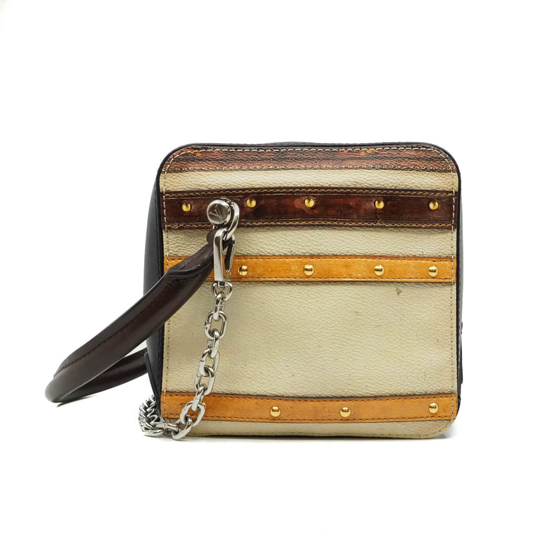 limited dice bag in leather black phw - L'UXE LINK