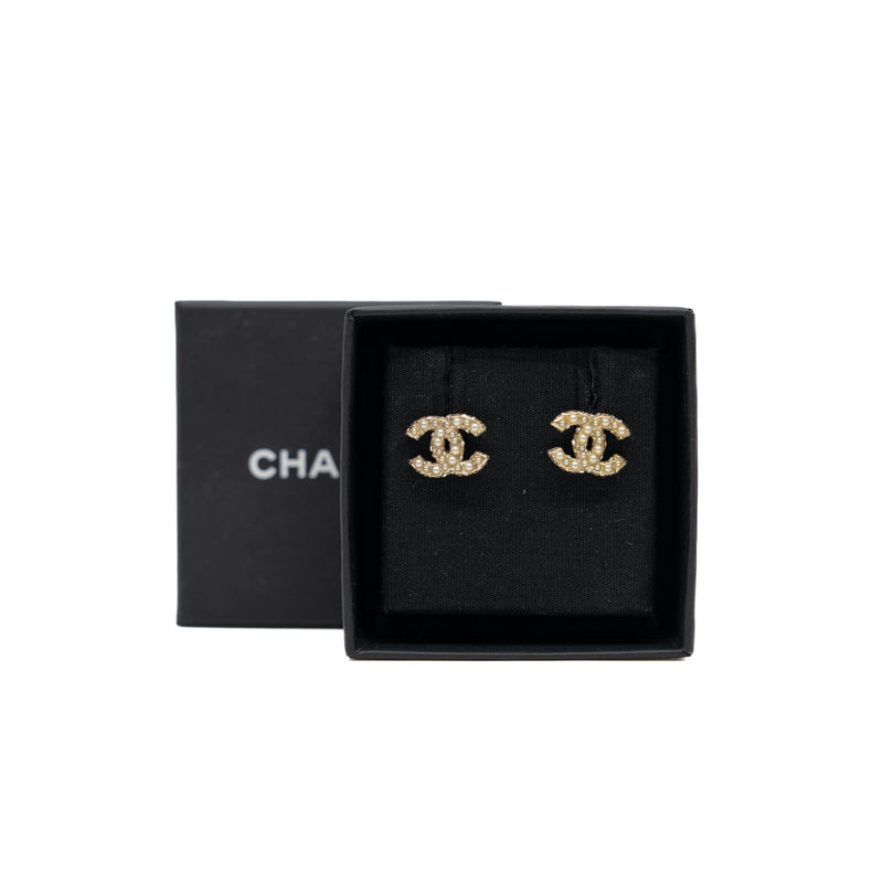 small logo pearl earring in light ghw - L'UXE LINK