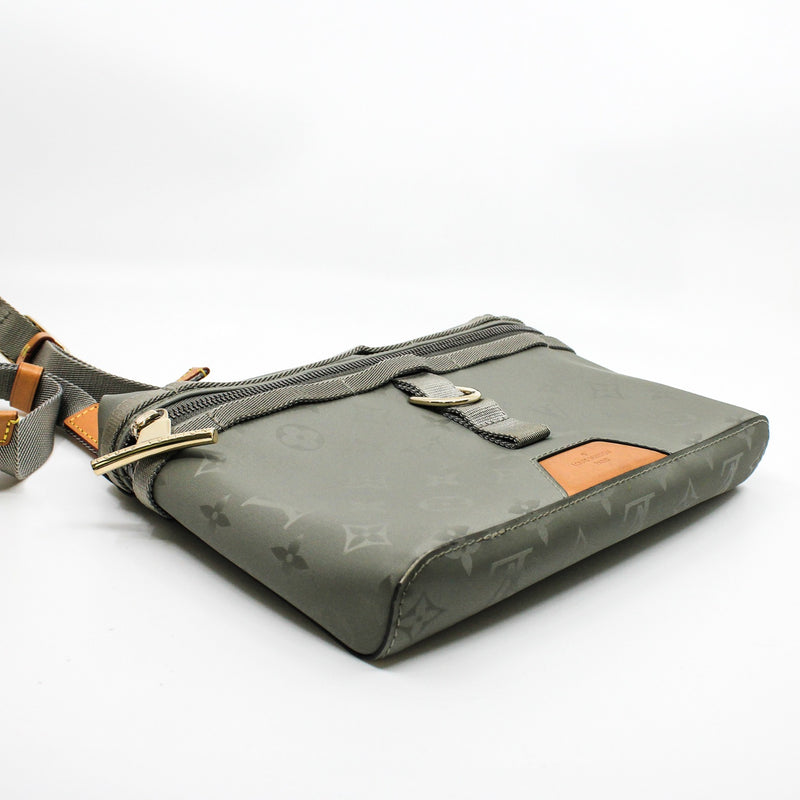 belt bag Canvas light green phw - L'UXE LINK
